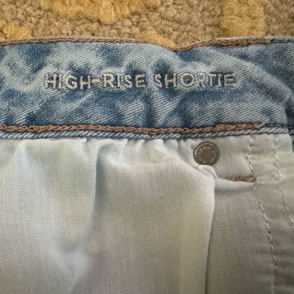 American Eagle Outfitters Size 14 Blue High Rise Shortie Distressed Jean Shorts - Picture 5 of 6